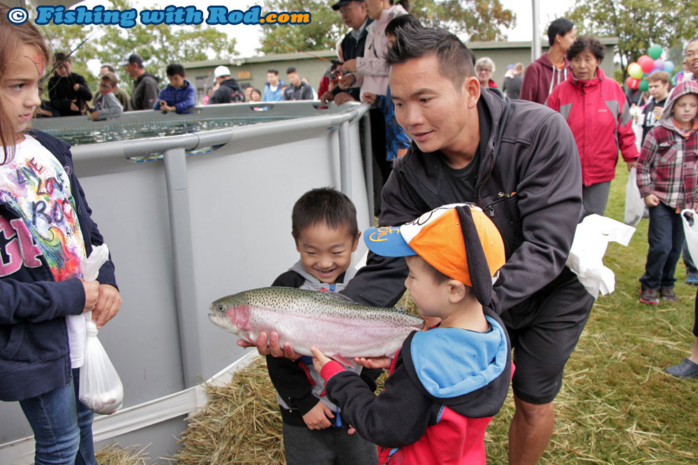 Berry's Bait and Tackle Free Kids Fishing Weekend « Fishing with Rod Blog